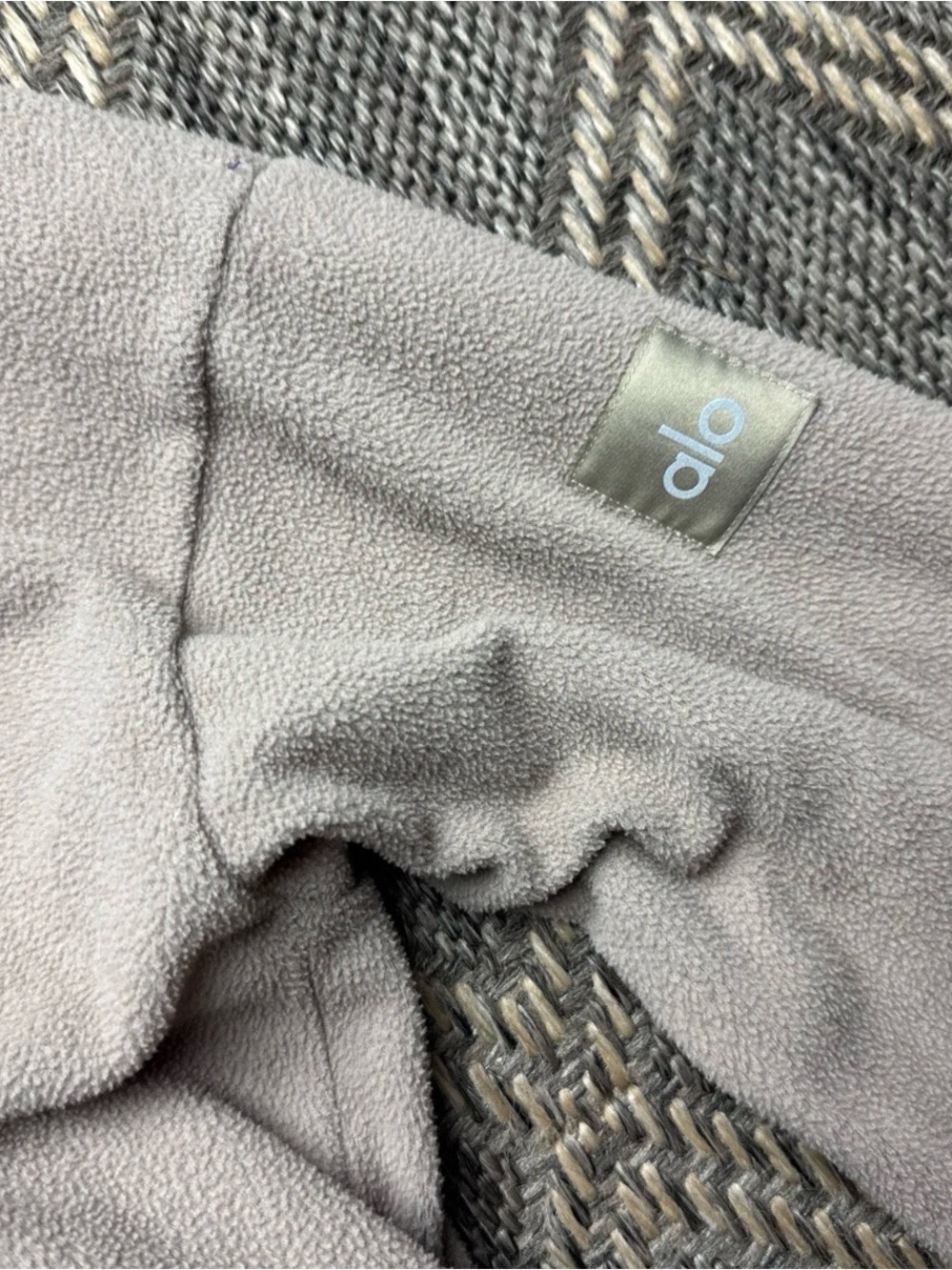 Alo Yoga Mammoth Polar Fleece Pullover XL Beige 1/2 Zip Athleisure Comfy - Picture 4 of 5